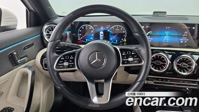 Mercedes-Benz A-Class 2023 — фото 13