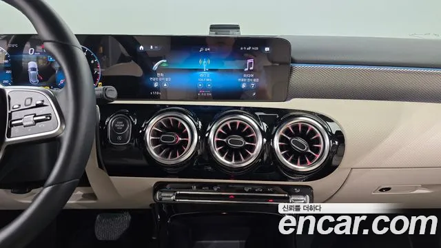 Mercedes-Benz A-Class 2023 — фото 15