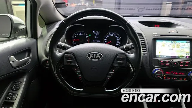 Kia K3 2017 — фото 13