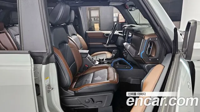 Ford Bronco 2023 — фото 10