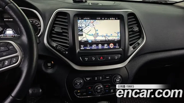Jeep Cherokee 2017 — фото 14