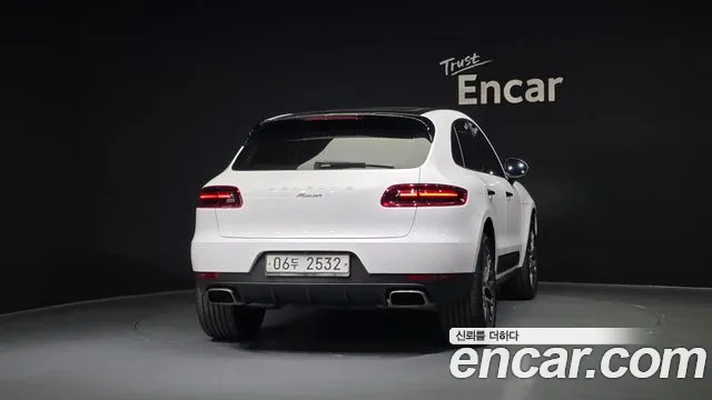 Porsche Macan 2018 — фото 4