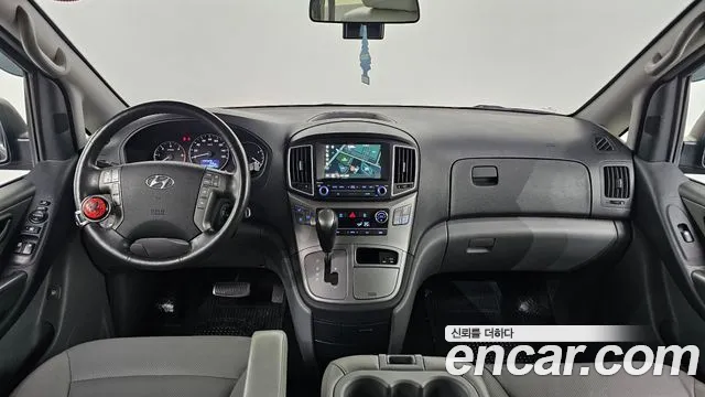 Hyundai Starex 2019 — фото 7