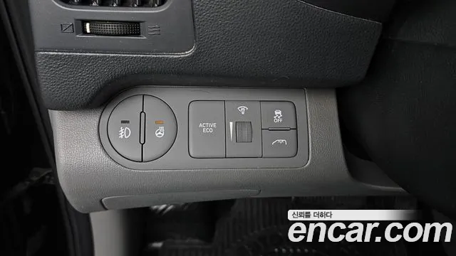 Hyundai Starex 2019 — фото 13