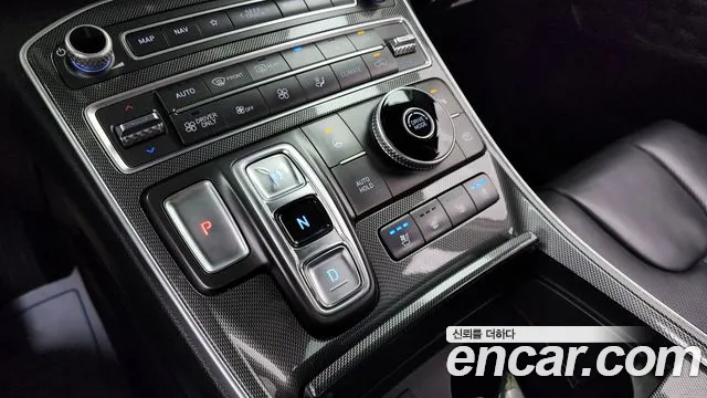 Hyundai Santafe 2022 — фото 9