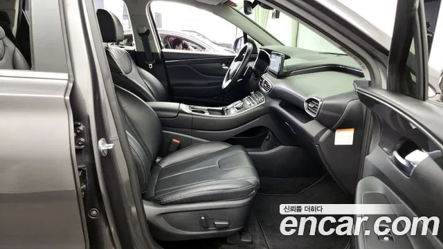 Hyundai Santafe 2022 — фото 11