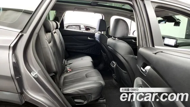 Hyundai Santafe 2022 — фото 12