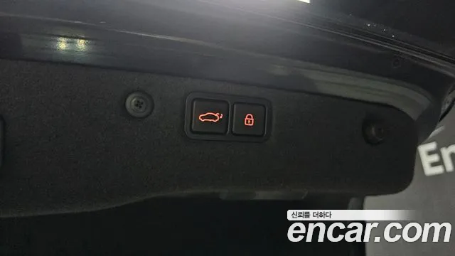 Hyundai Equus 2010 — фото 20