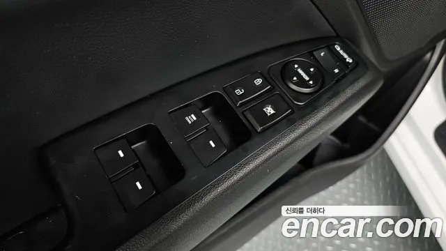 Hyundai AVANTE 2017 — фото 14