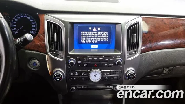 Hyundai Equus 2012 — фото 14