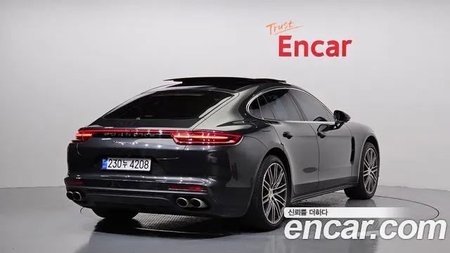 Porsche Panamera 2018 — фото 2