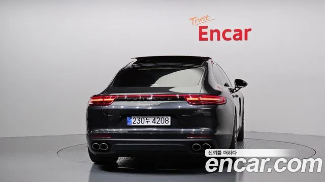 Porsche Panamera 2018 — фото 4