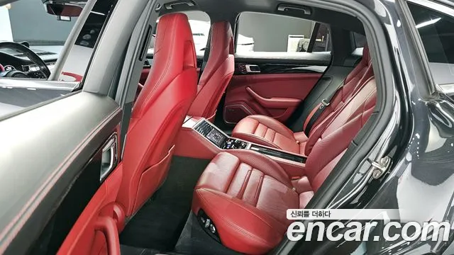 Porsche Panamera 2018 — фото 12