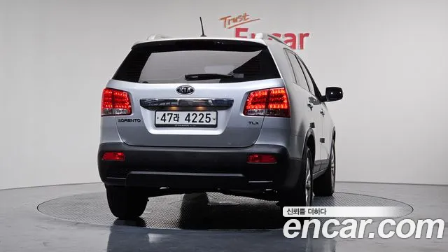 Kia Sorento 2012 — фото 4