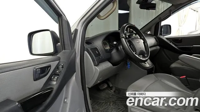 Hyundai Starex 2012 — фото 10