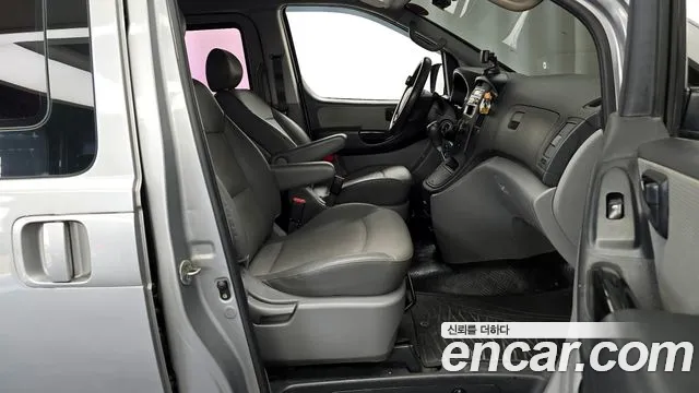 Hyundai Starex 2012 — фото 11