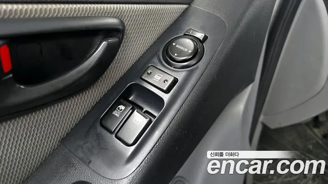 Hyundai Starex 2012 — фото 16