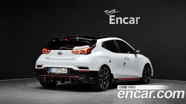 Hyundai Veloster 2021 — фото 2
