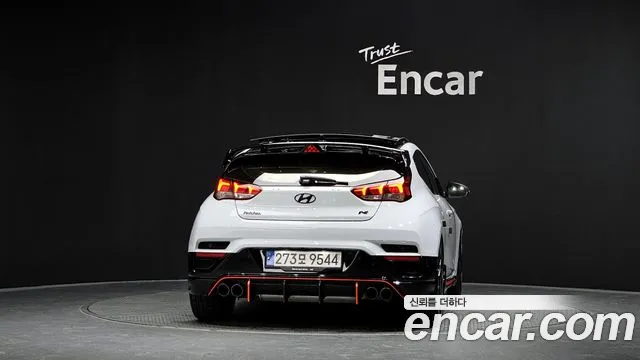 Hyundai Veloster 2021 — фото 4