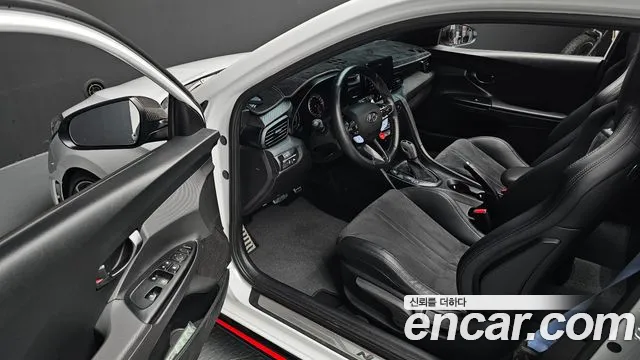 Hyundai Veloster 2021 — фото 11