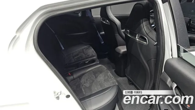 Hyundai Veloster 2021 — фото 12
