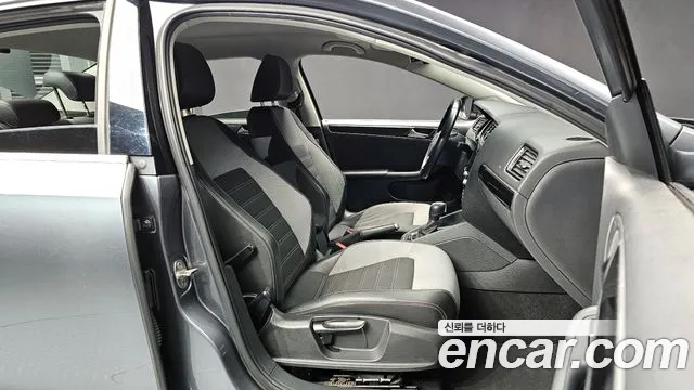 Volkswagen Jetta 2015 — фото 10