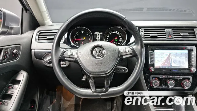 Volkswagen Jetta 2015 — фото 13