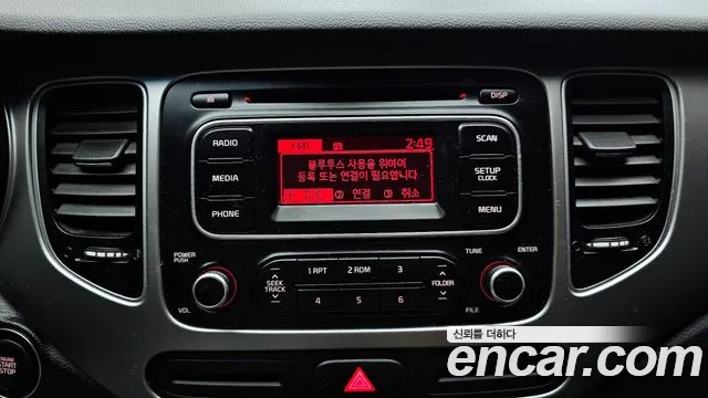 Kia Carens 2016 — фото 15