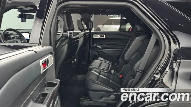 Ford Explorer 2020 — фото 11