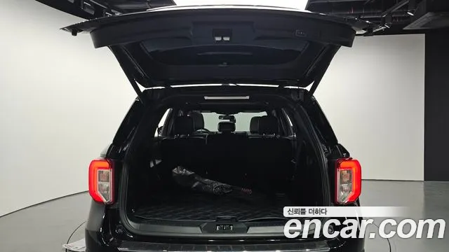 Ford Explorer 2020 — фото 20