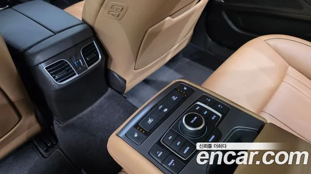 Hyundai Genesis 2016 — фото 18