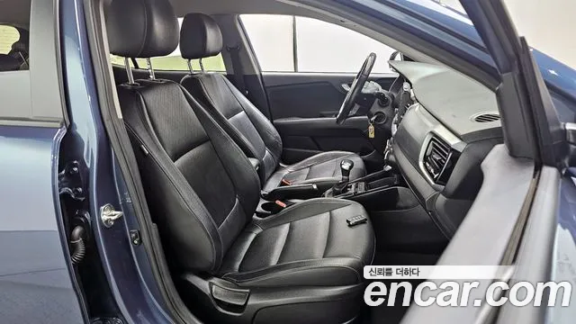 Kia Stonic 2018 — фото 10
