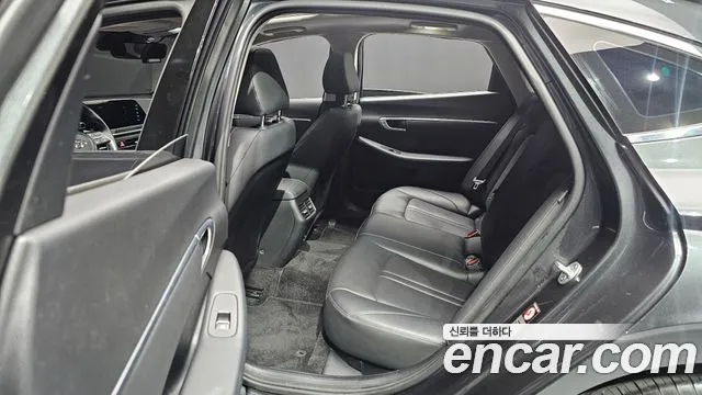 Hyundai Sonata 2020 — фото 12