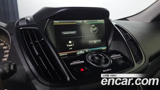 Ford Kuga 2016 — фото 12