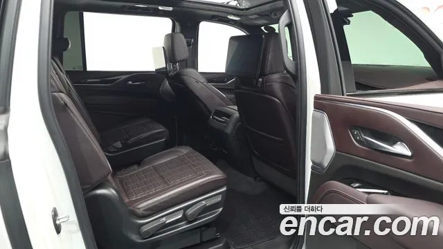 Cadillac Escalade 2023 — фото 10