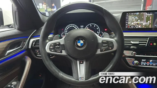 BMW 5-Series 2019 — фото 13