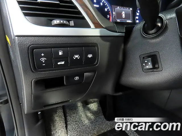 Hyundai Genesis 2016 — фото 13