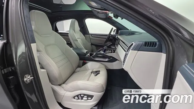 Porsche Cayenne 2020 — фото 10