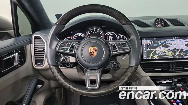 Porsche Cayenne 2020 — фото 13
