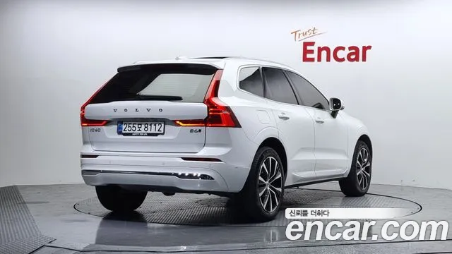 Volvo XC60 2025 — фото 2