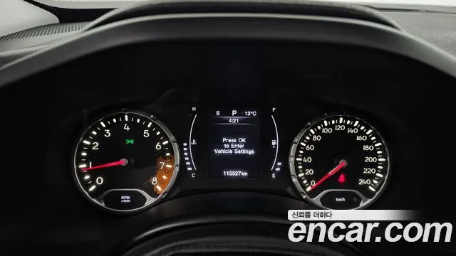 Jeep Renegade 2017 — фото 8