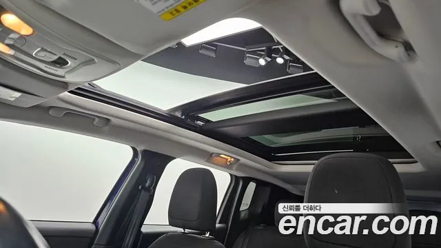 Jeep Renegade 2017 — фото 19