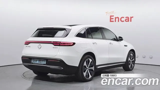 Mercedes-Benz EQC 2020 — фото 2