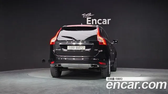 Volvo XC60 2017 — фото 4