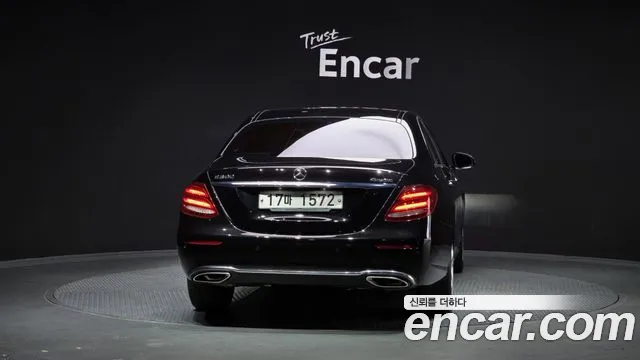 Mercedes-Benz E-Class 2017 — фото 4