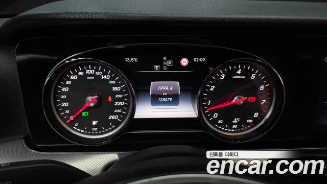 Mercedes-Benz E-Class 2017 — фото 8