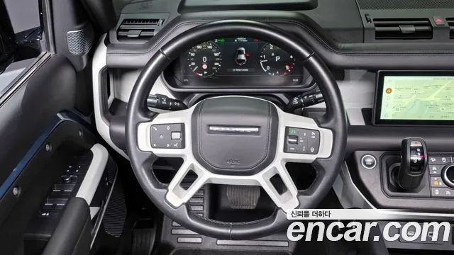 Land Rover Defender 2022 — фото 13