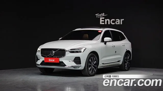 Volvo XC60 2023 — фото 1