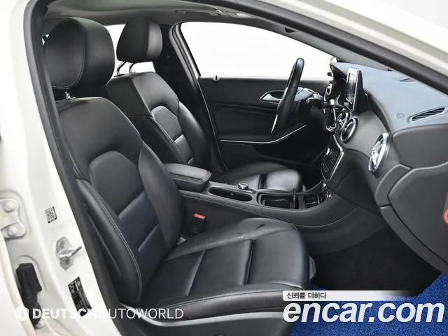 Mercedes-Benz GLA-Class 2017 — фото 10