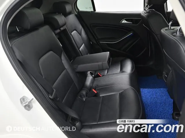 Mercedes-Benz GLA-Class 2017 — фото 12